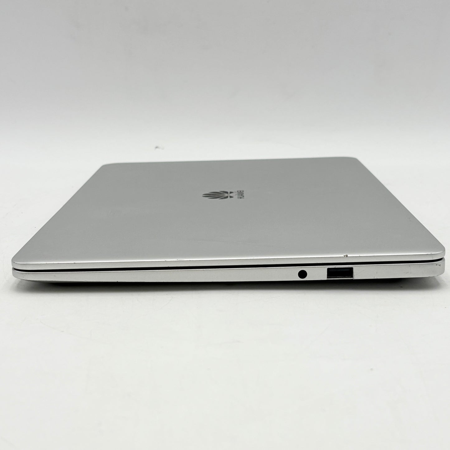Huawei MateBook D KPL-W00 14" Ryzen 5 2500U 2.0GHz 8GB RAM 256GB SSD Radeon Vega