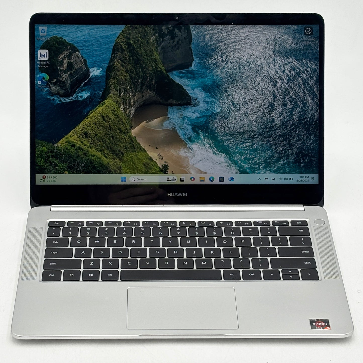 Huawei MateBook D KPL-W00 14" Ryzen 5 2500U 2.0GHz 8GB RAM 256GB SSD Radeon Vega