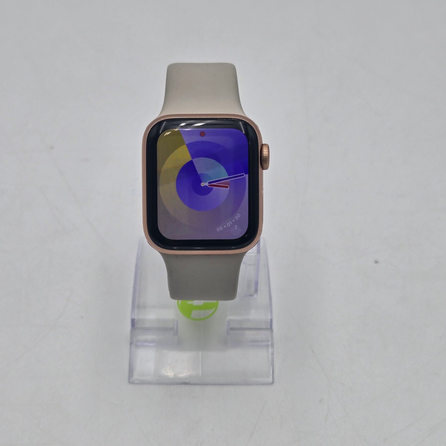 GPS Only Apple Watch SE 1st Gen 40MM Gold Aluminum Beige Nylon Band MKQ03LL/A