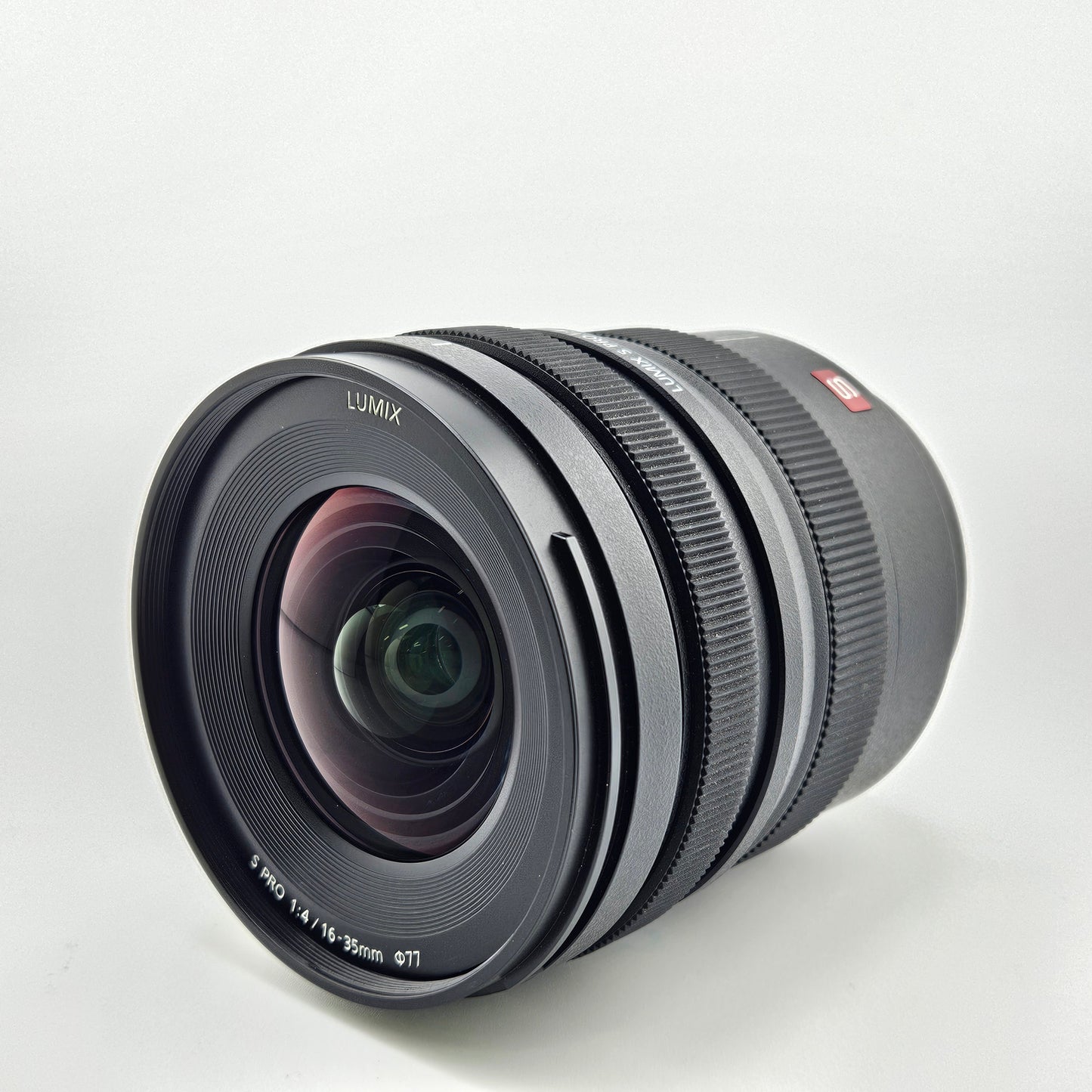 Panasonic Lumix S Pro 16-35mm F/4 Zoom Lens L-Mount S-R1635