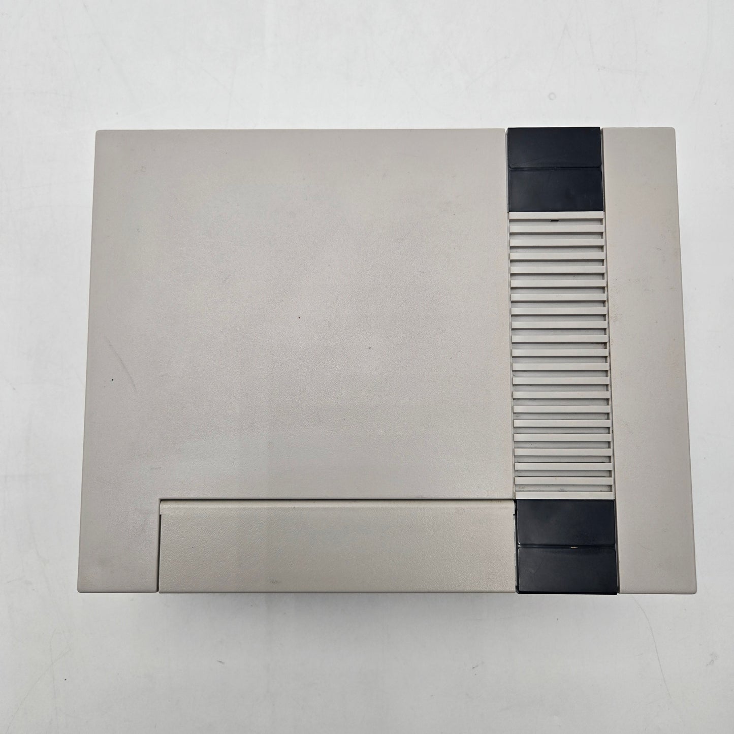 Nintendo Entertainment System NES Video Game Console NES-001 Gray
