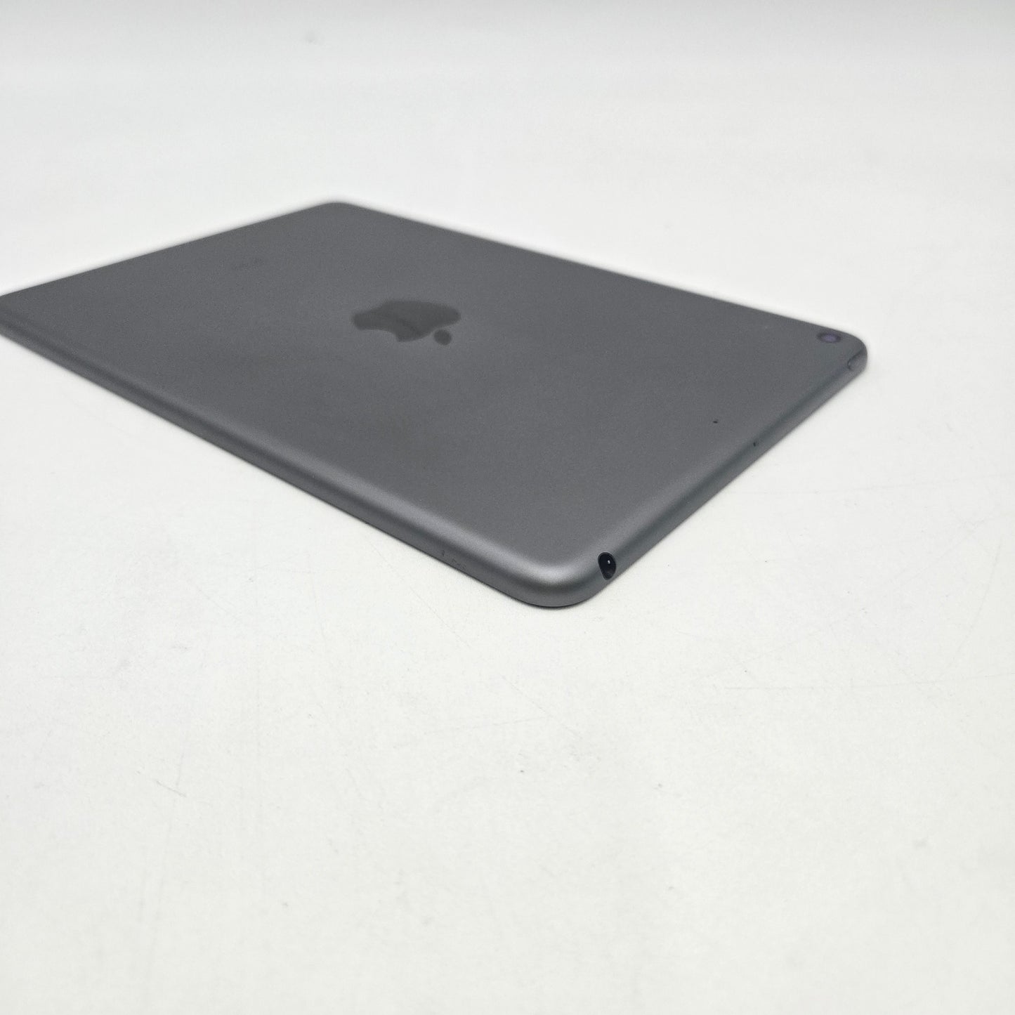 WiFi Only Apple iPad Mini 5th Gen 64GB Space gray