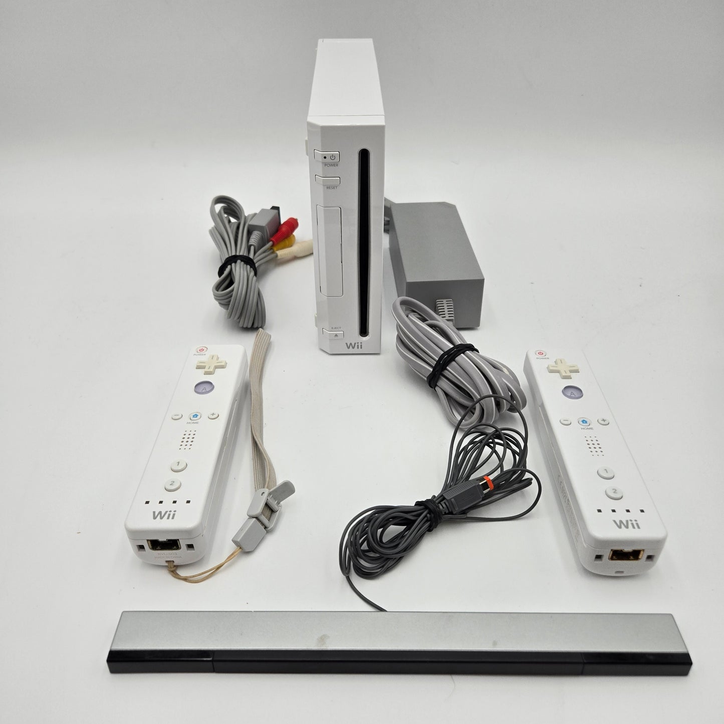 Nintendo Wii Video Game Console RVL-001 White
