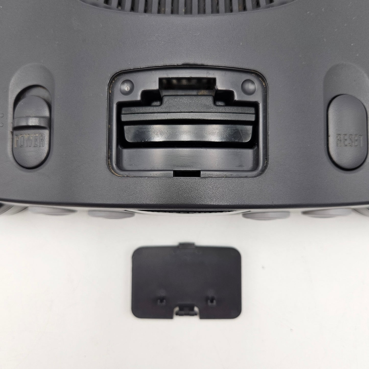Nintendo 64 N64 Video Game Console NUS-001 Gray w/ 3 controllers & Transfer Pak