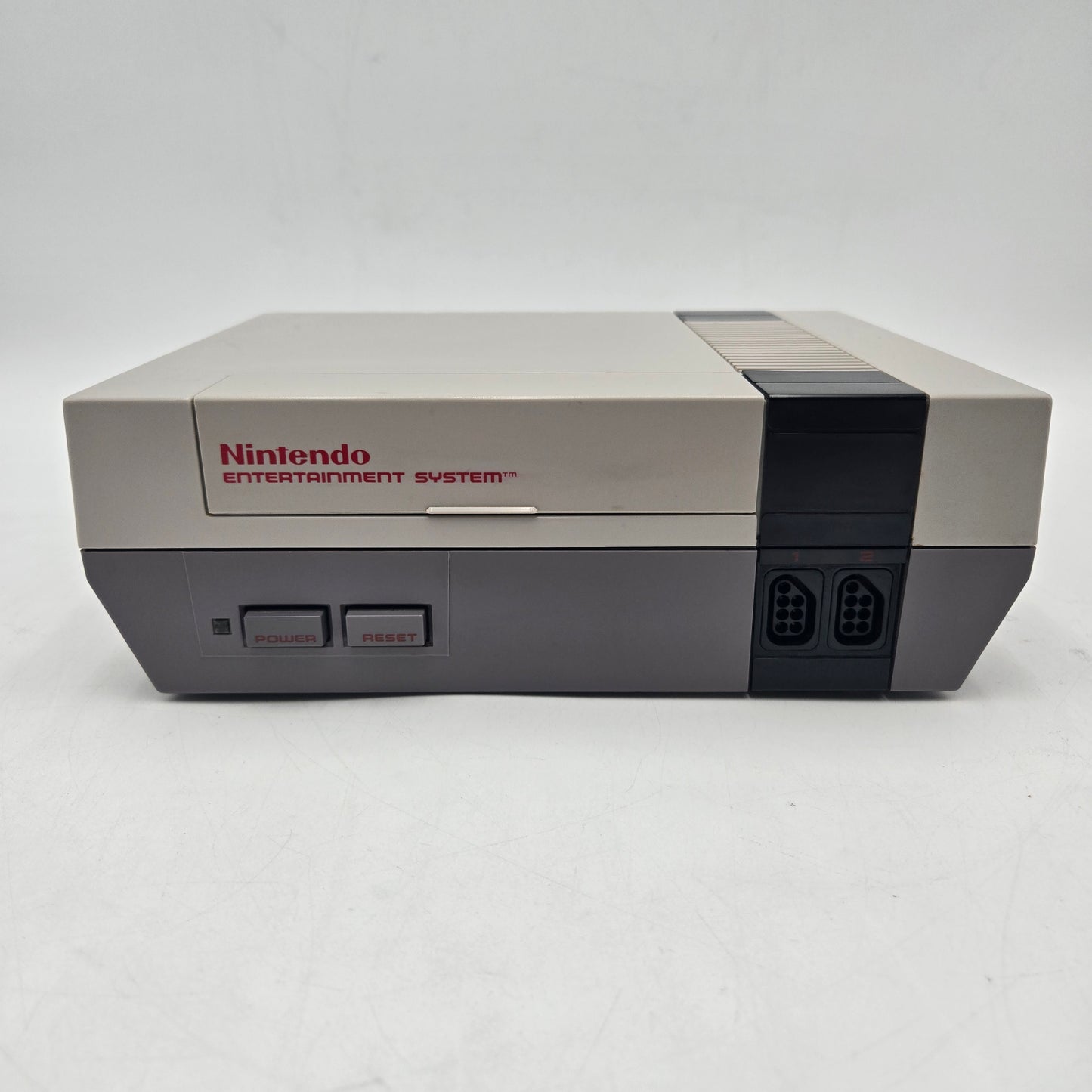 Nintendo Entertainment System NES Video Game Console NES-001 Gray
