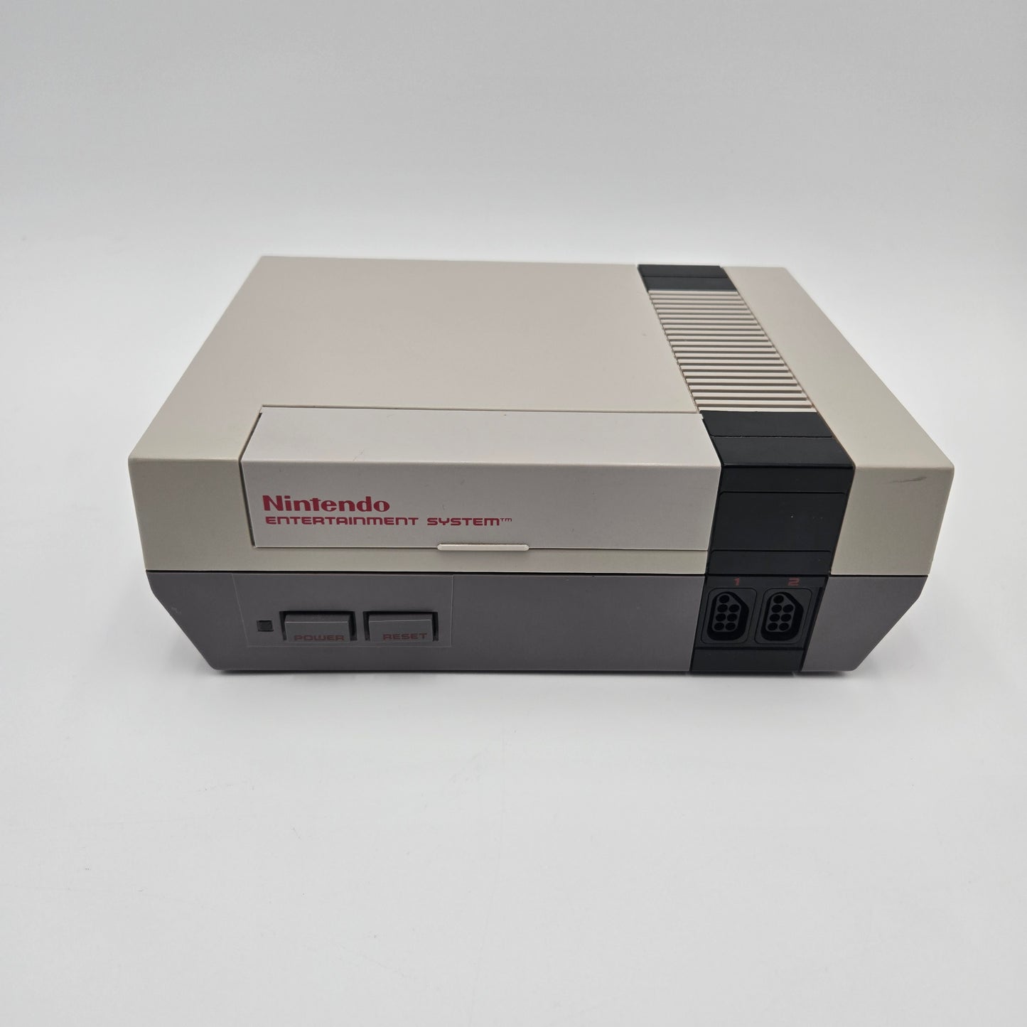 Nintendo Entertainment System NES Video Game Console NES-001 Gray