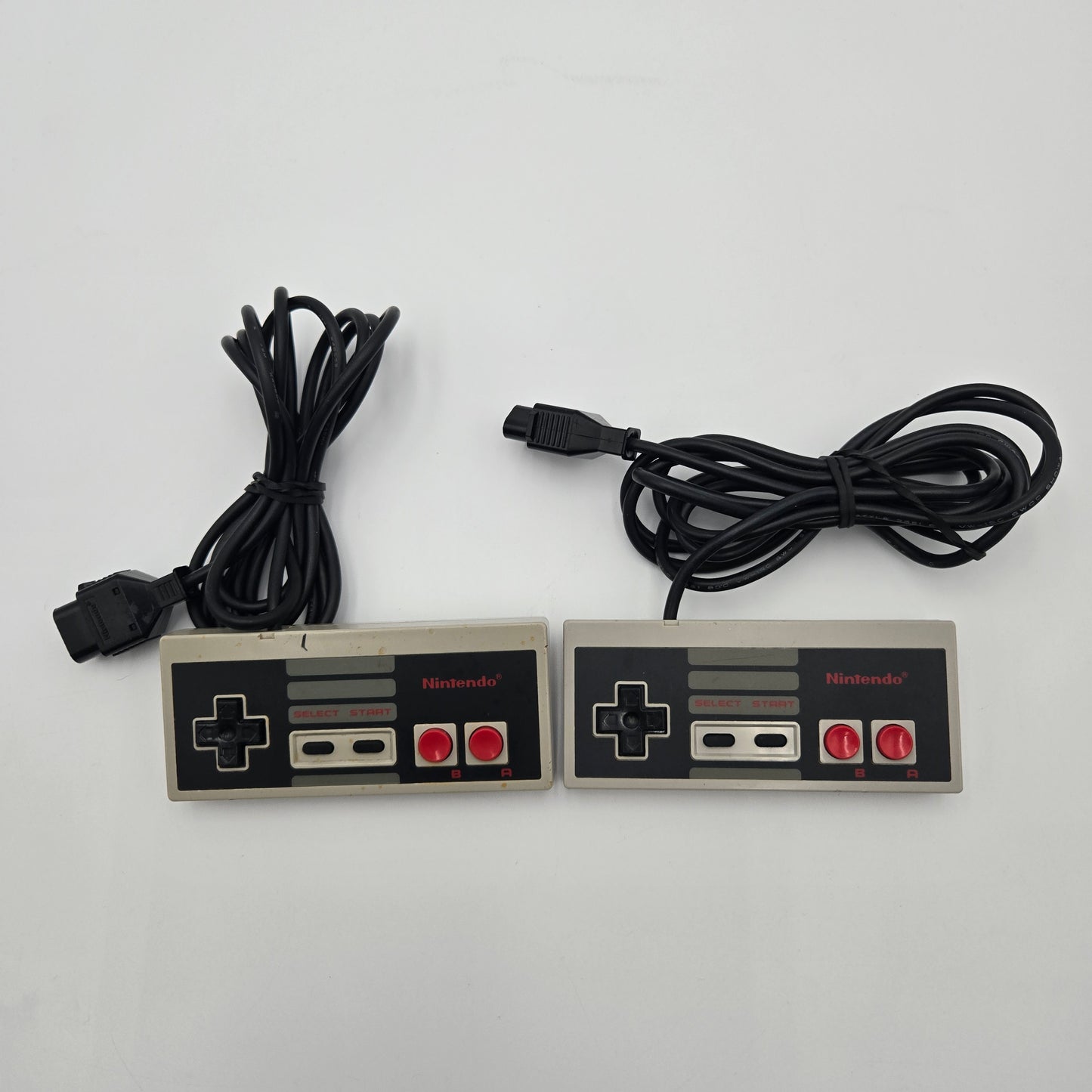 Nintendo Entertainment System NES Video Game Console NES-001 Gray