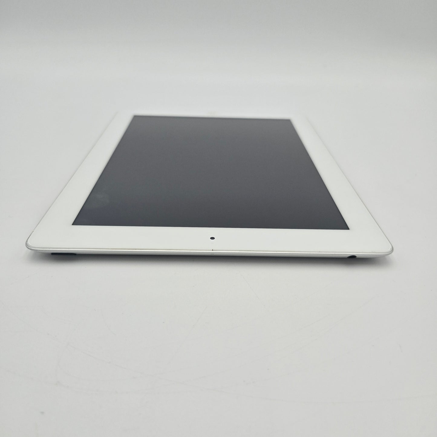 WiFi Only Apple iPad 4th Gen 13.19GB 10.3.3 Silver MD513LL/A