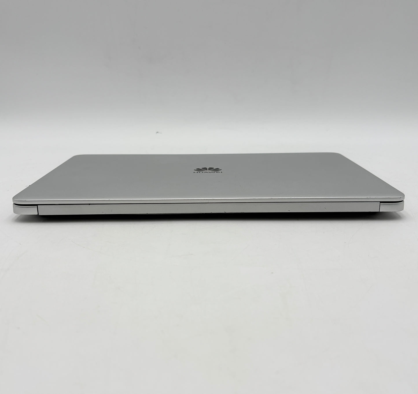 Huawei MateBook D KPL-W00 14" Ryzen 5 2500U 2.0GHz 8GB RAM 256GB SSD Radeon Vega