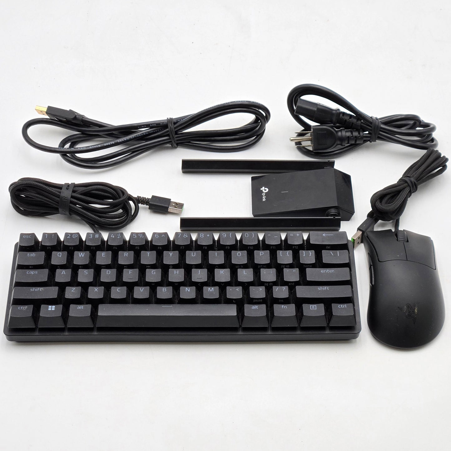 ROG Strix B550-F Gaming WiFi II Ryzen 7 5700G 16GB RAM 1TB SSD XFX RX 5600 XT