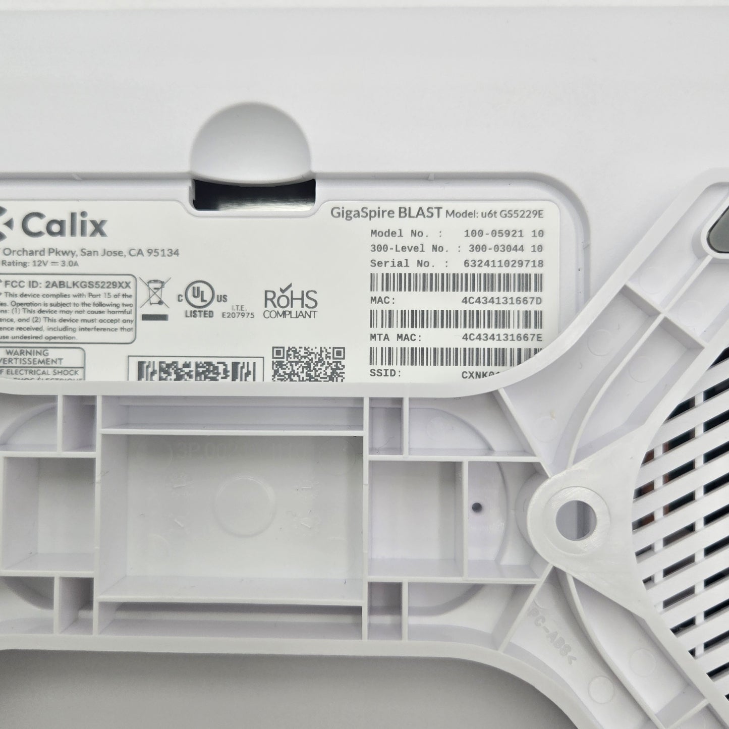 Calix u6t GS5229E New Generation of Wi-Fi 6 100-05921 10