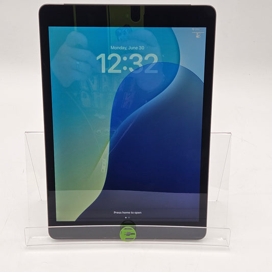 WiFi Only Apple iPad 9th Gen 64GB 18.1.1 Space Gray MK663LL/A