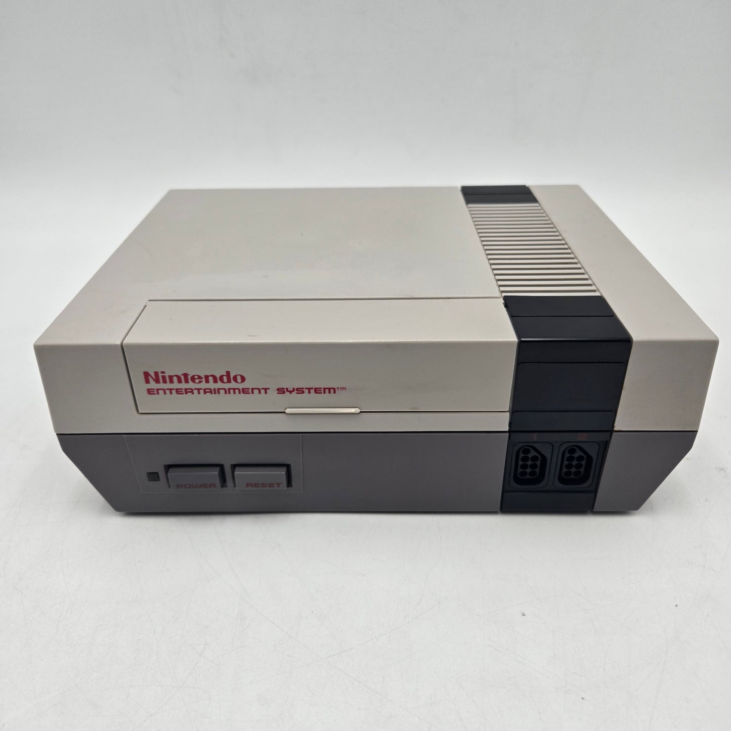 Nintendo Entertainment System NES Video Game Console NES-001 Gray