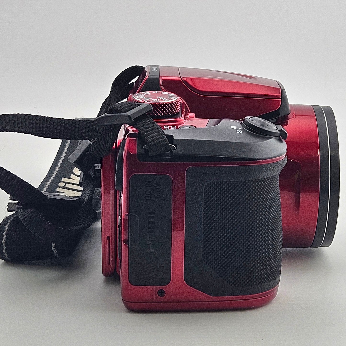 Nikon COOLPIX B500 16.0MP Digital Point And Shoot Camera