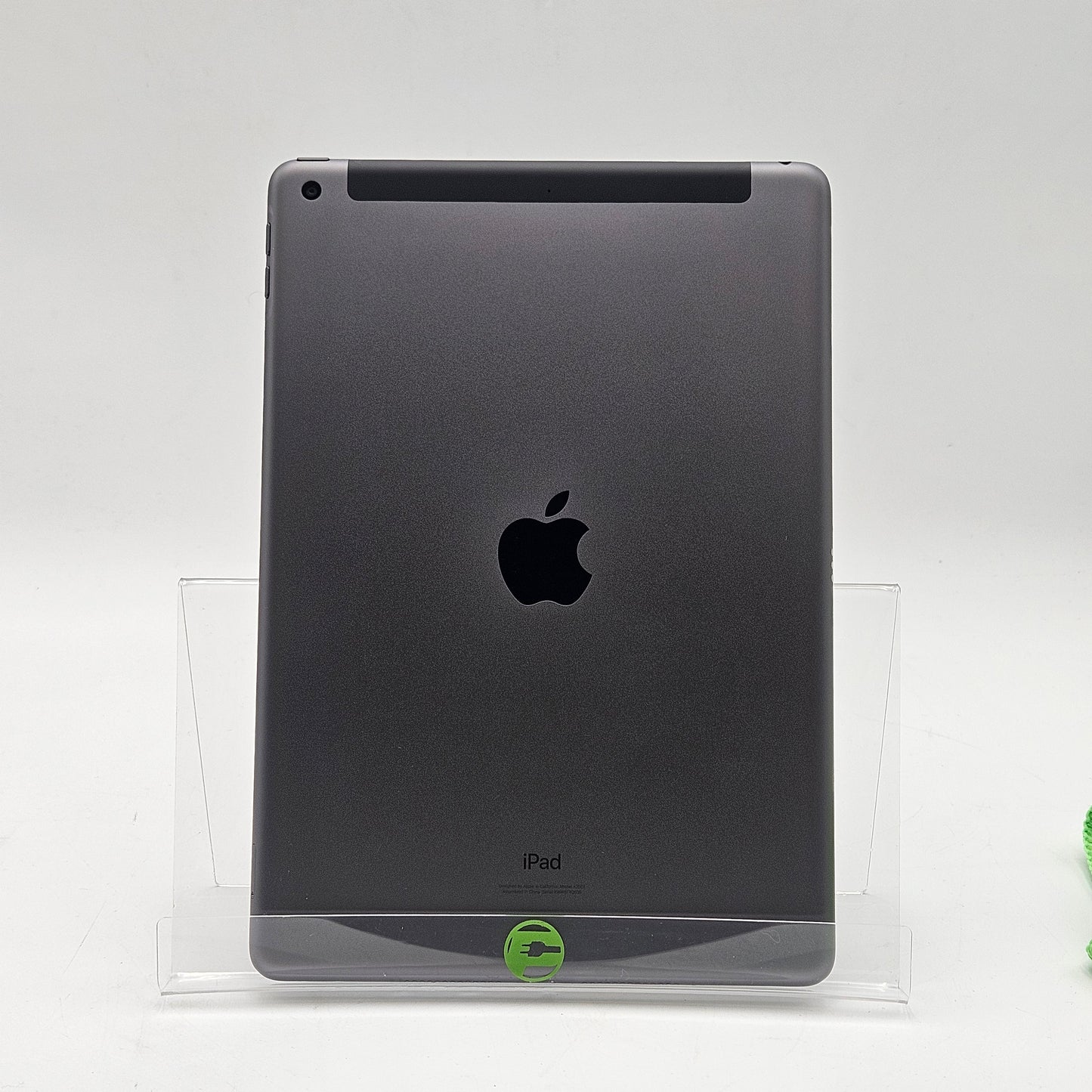 WiFi Only Apple iPad 9th Gen 64GB 18.1.1 Space Gray MK663LL/A